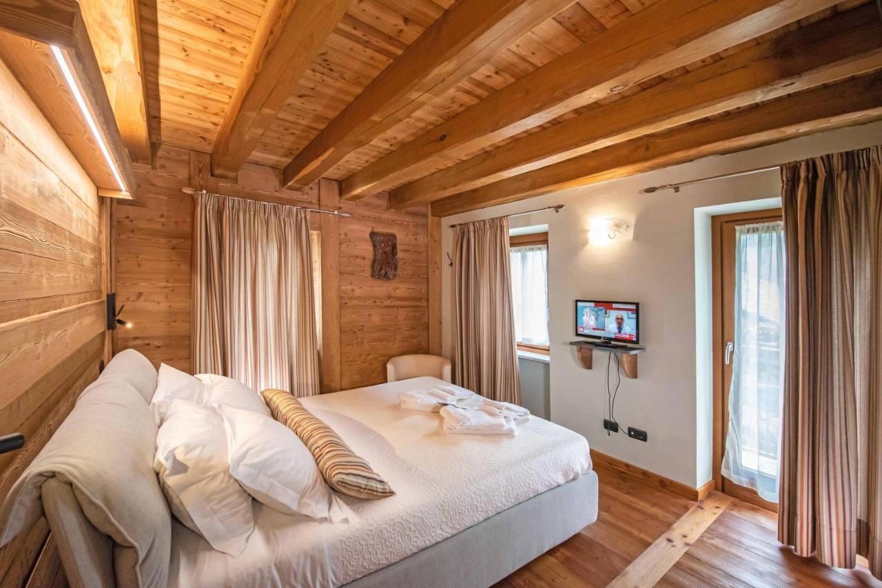 Au Berceau Du Bien-Etre Villa Chambave Luaran gambar