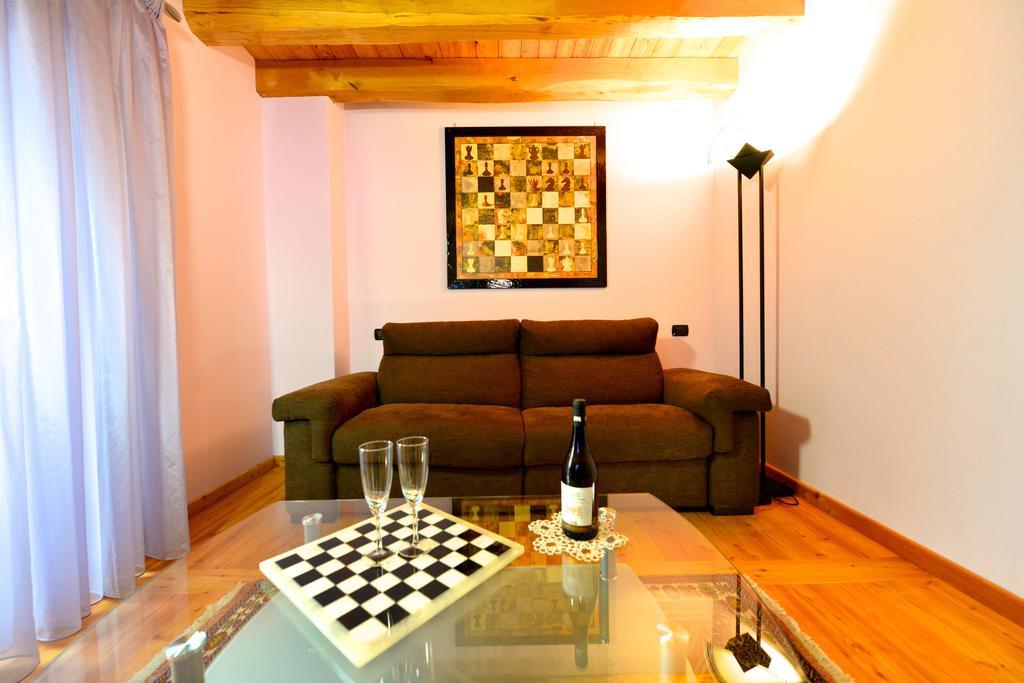 Au Berceau Du Bien-Etre Villa Chambave Bilik gambar