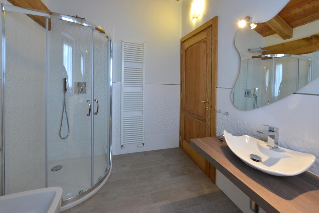 Au Berceau Du Bien-Etre Villa Chambave Luaran gambar