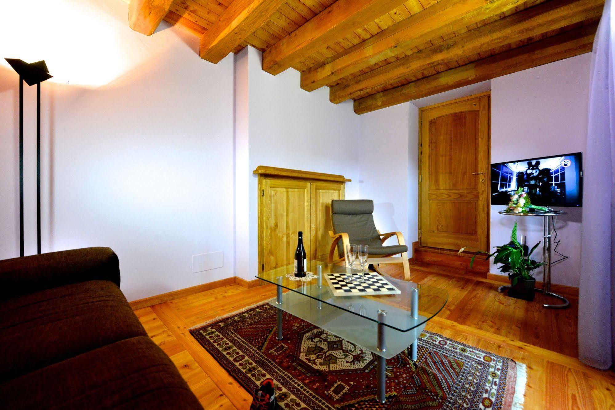 Au Berceau Du Bien-Etre Villa Chambave Luaran gambar