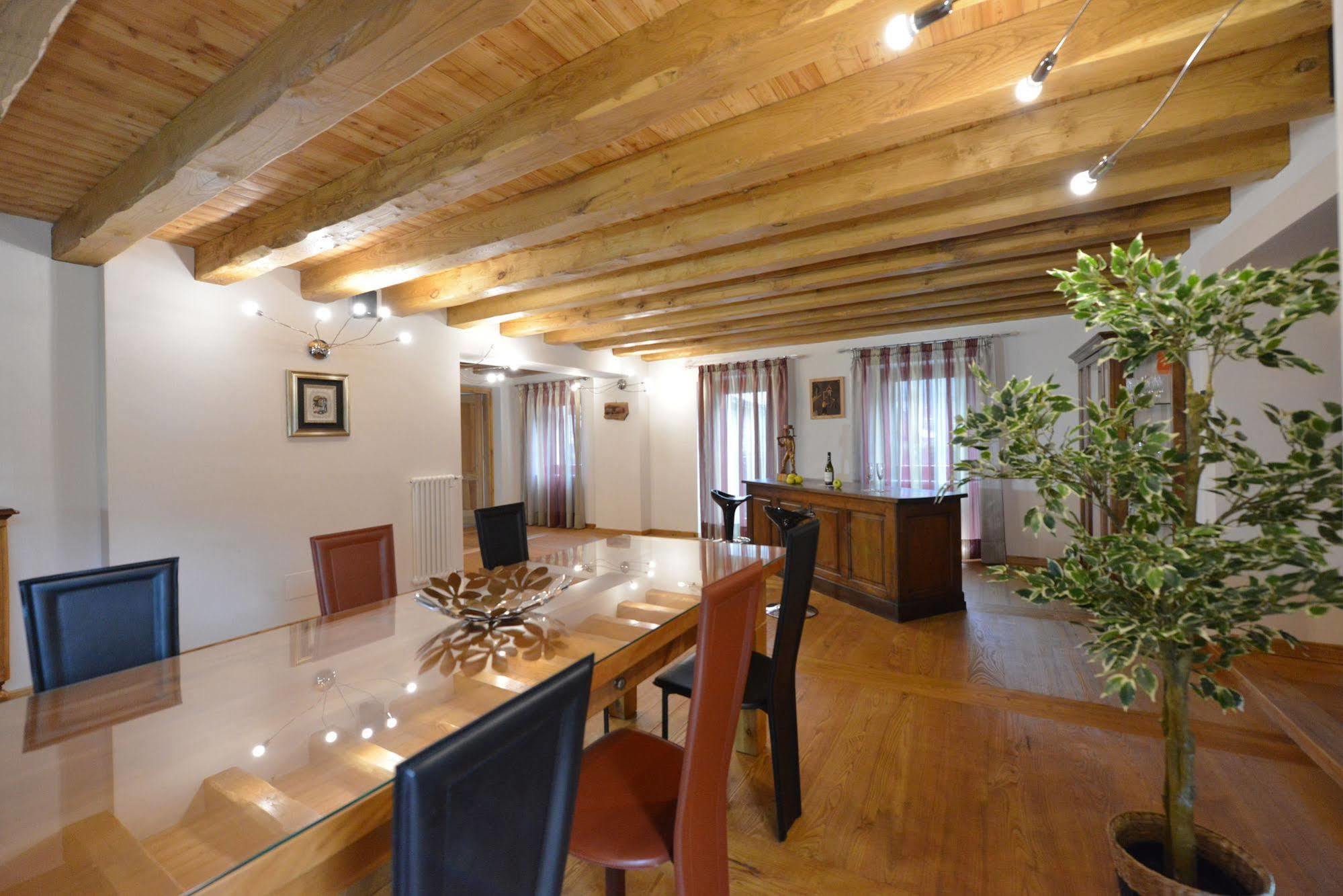 Au Berceau Du Bien-Etre Villa Chambave Luaran gambar
