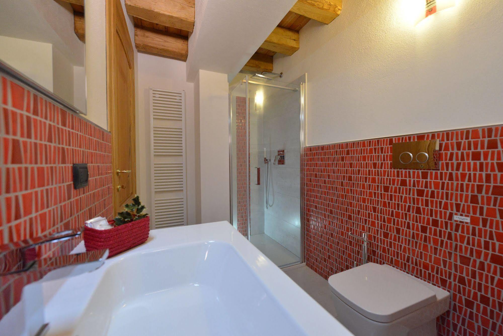 Au Berceau Du Bien-Etre Villa Chambave Luaran gambar
