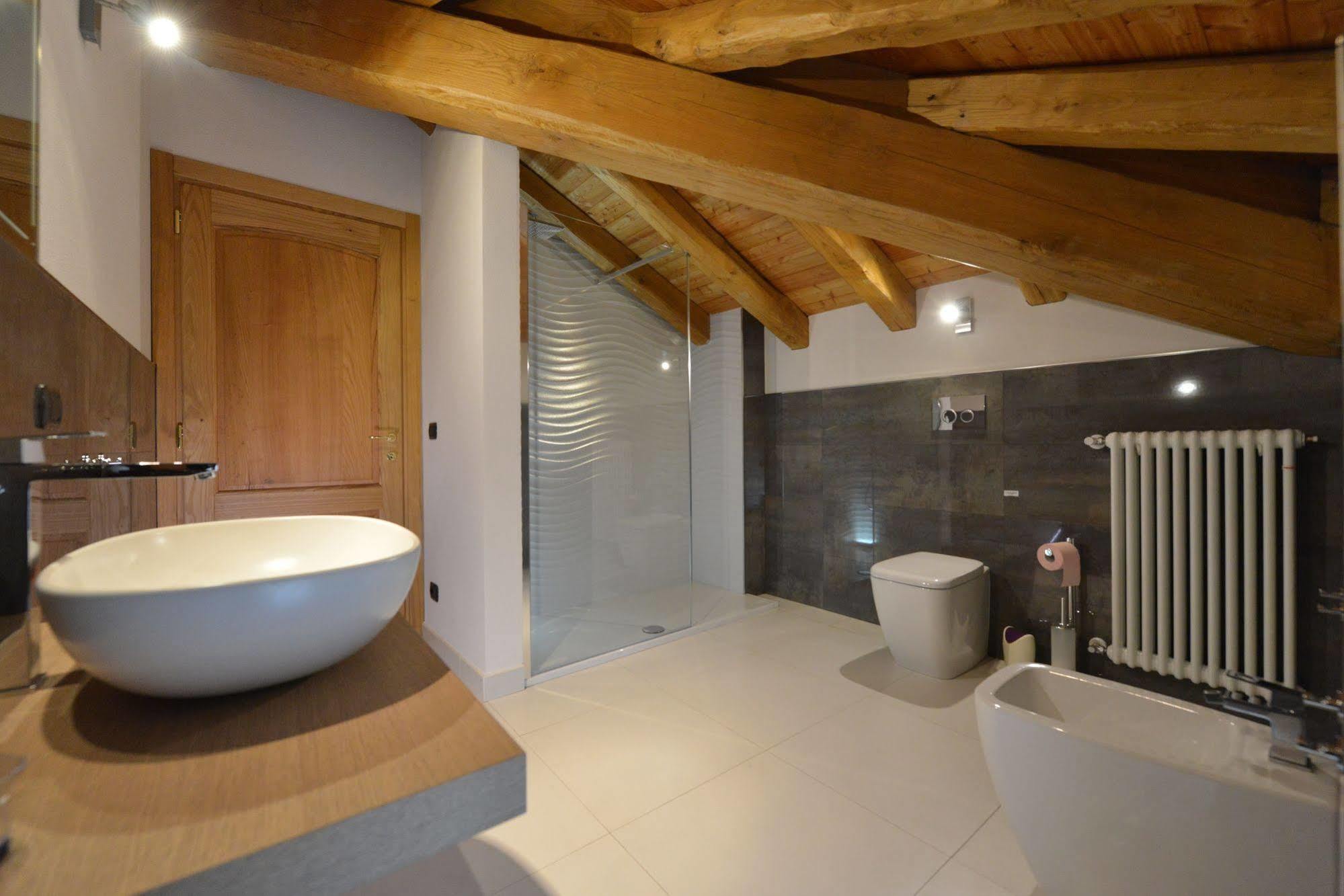 Au Berceau Du Bien-Etre Villa Chambave Luaran gambar